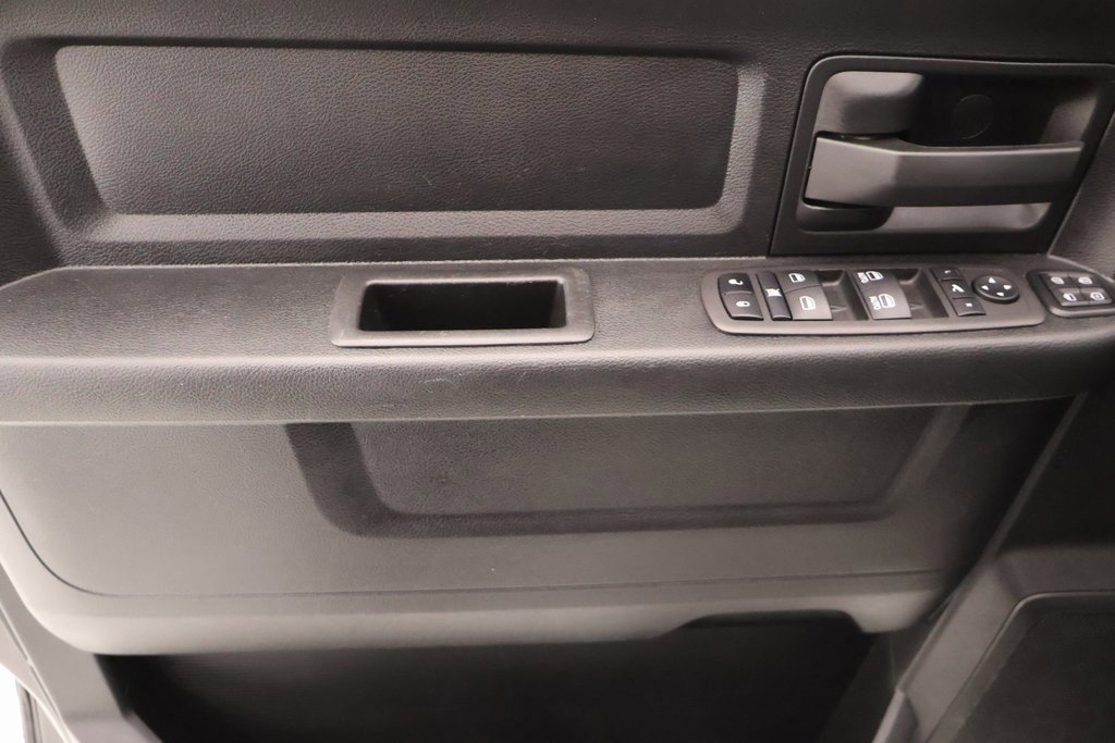 Used 2024 RAM 2500 Tradesman w/ Chrome Appearance Group image 14