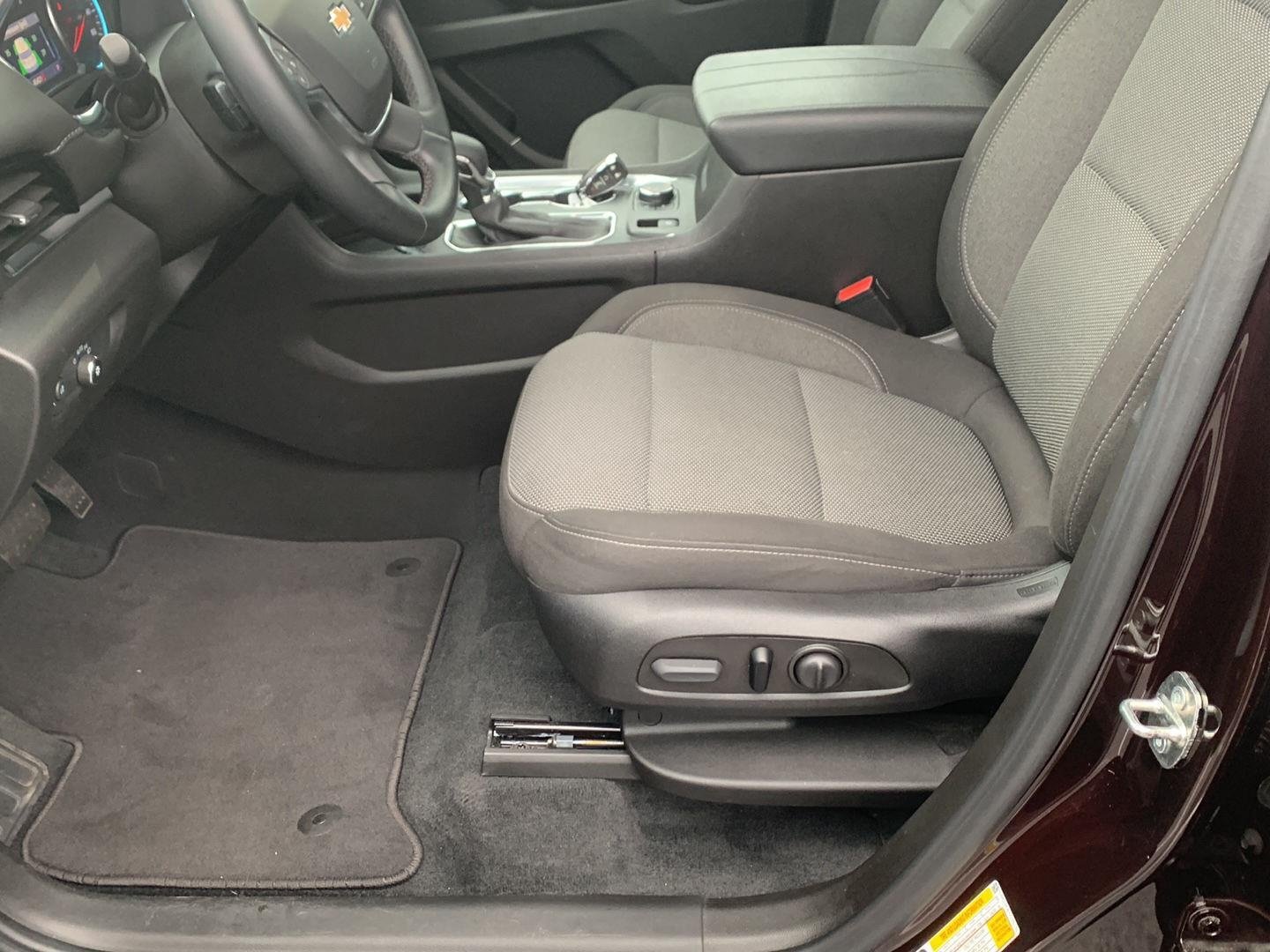 Used 2023 Chevrolet Traverse LT AWD/4WD image 18