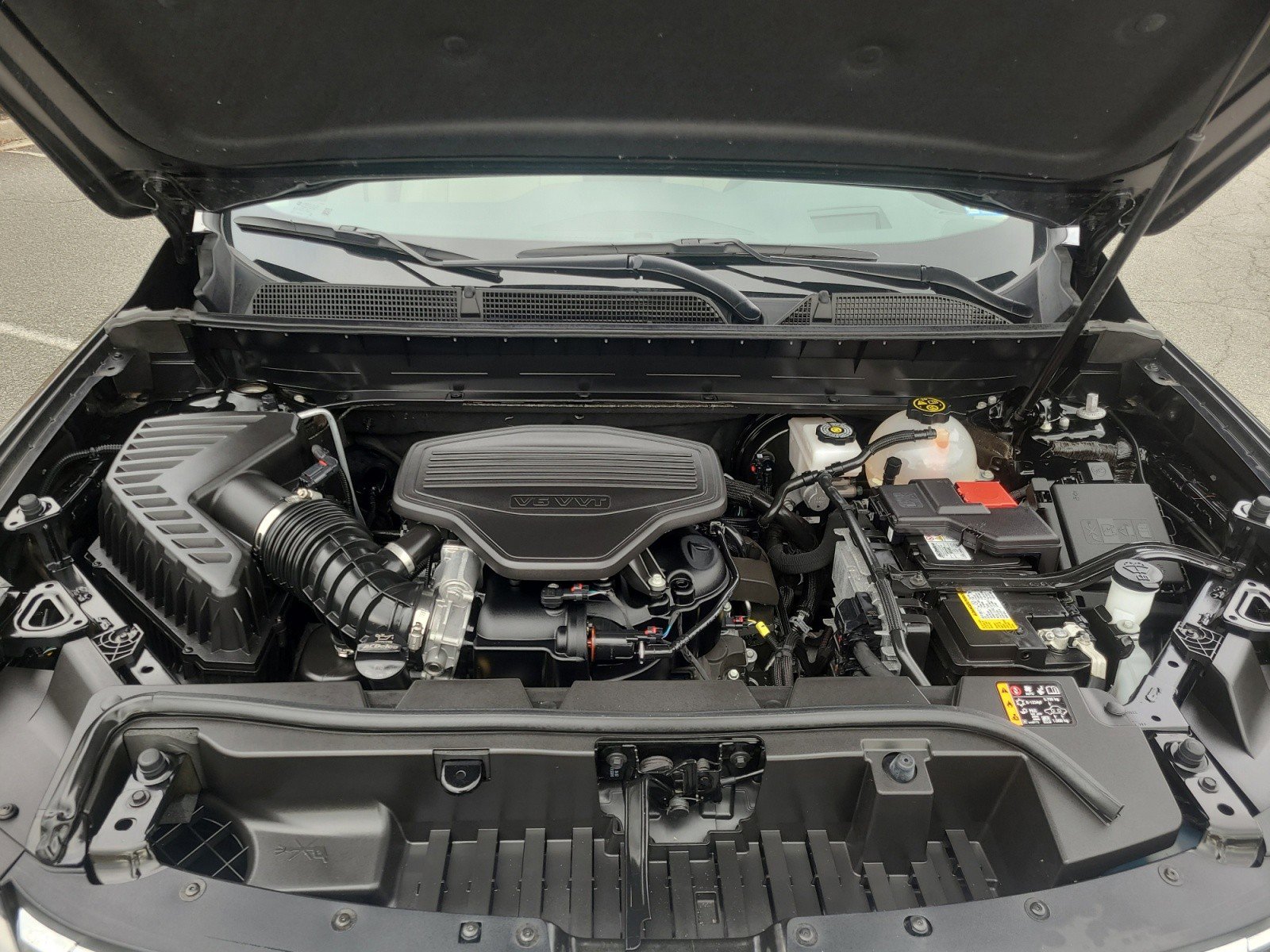 Used 2023 GMC Acadia Denali w/ Trailering Package AWD/4WD image 9