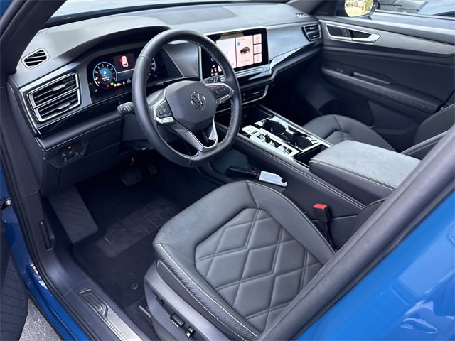 Used 2025 Volkswagen Atlas Cross Sport SE image 9