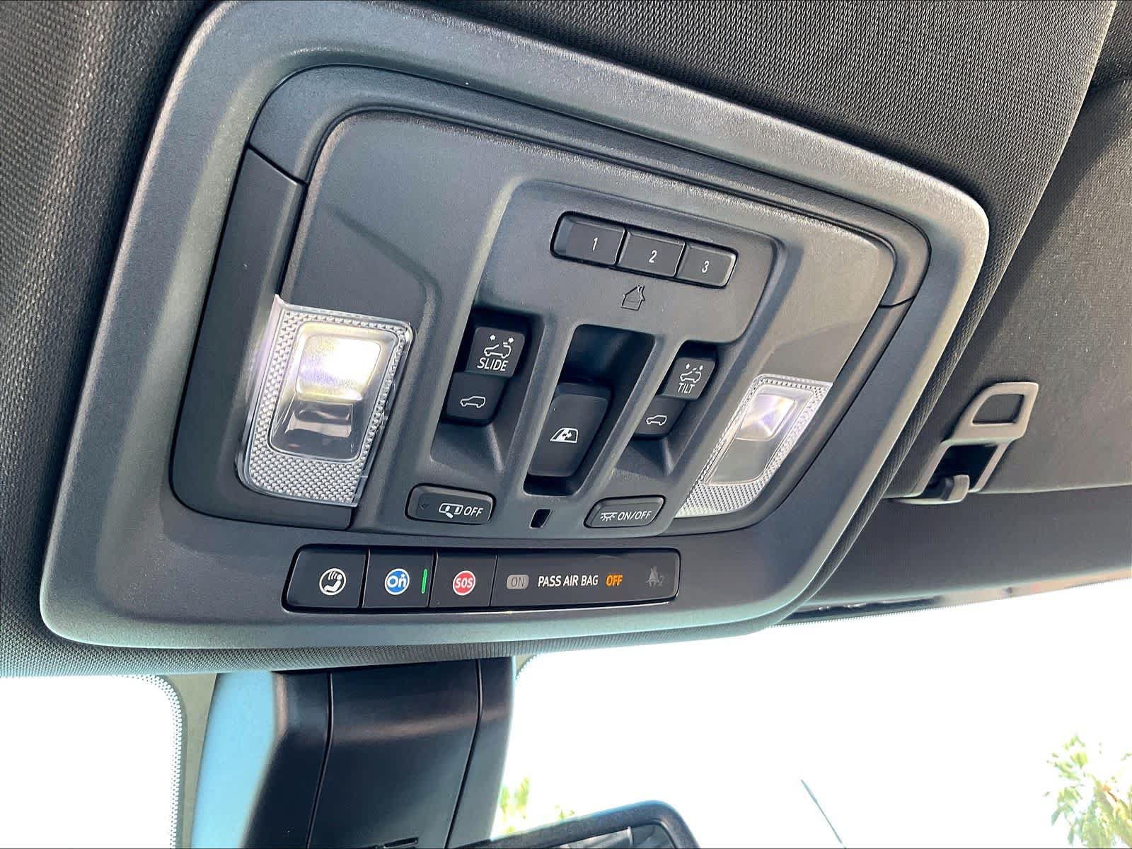 Used 2022 GMC Sierra 2500 AT4 w/ AT4 Preferred Package AWD/4WD image 37