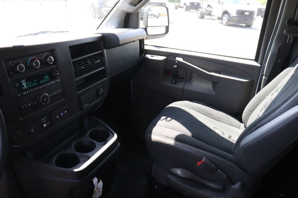 Used 2024 GMC Savana 2500 w/ Driver Convenience Package RWD image 12