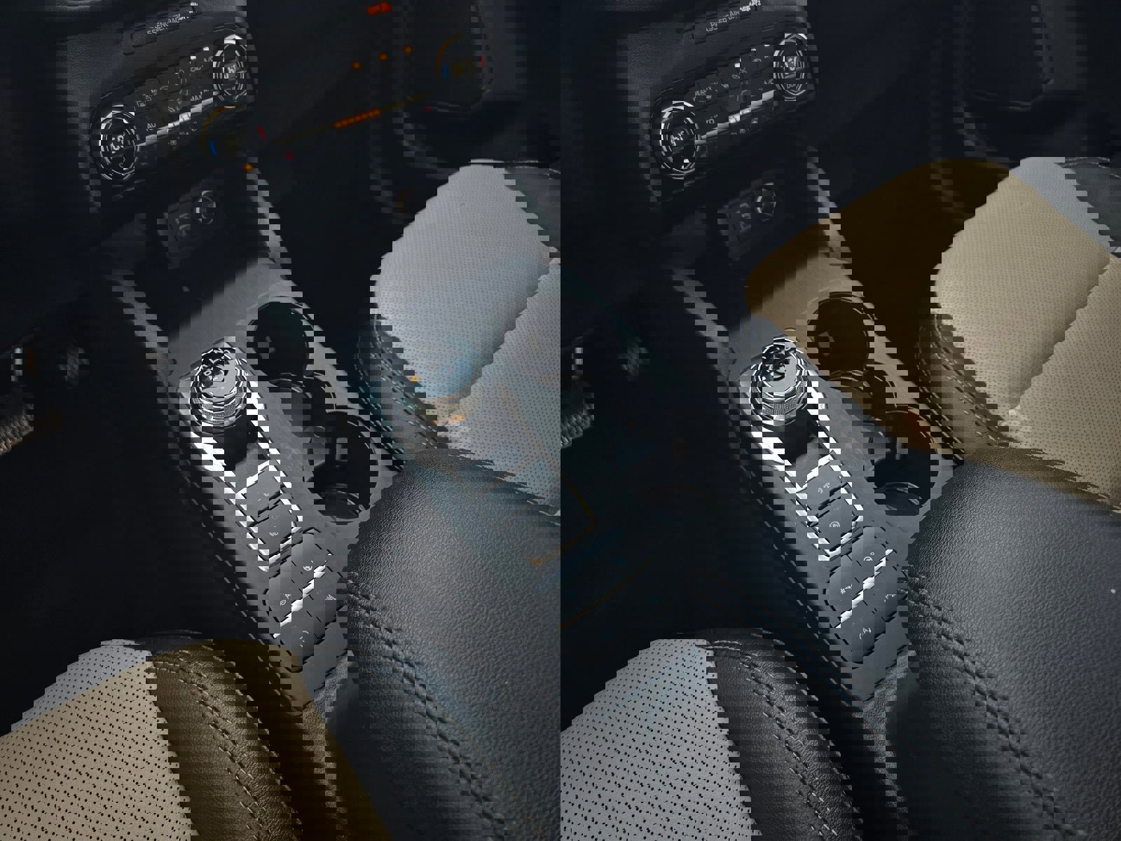 Used 2021 Ford Escape Titanium w/ Titanium Elite Package image 16