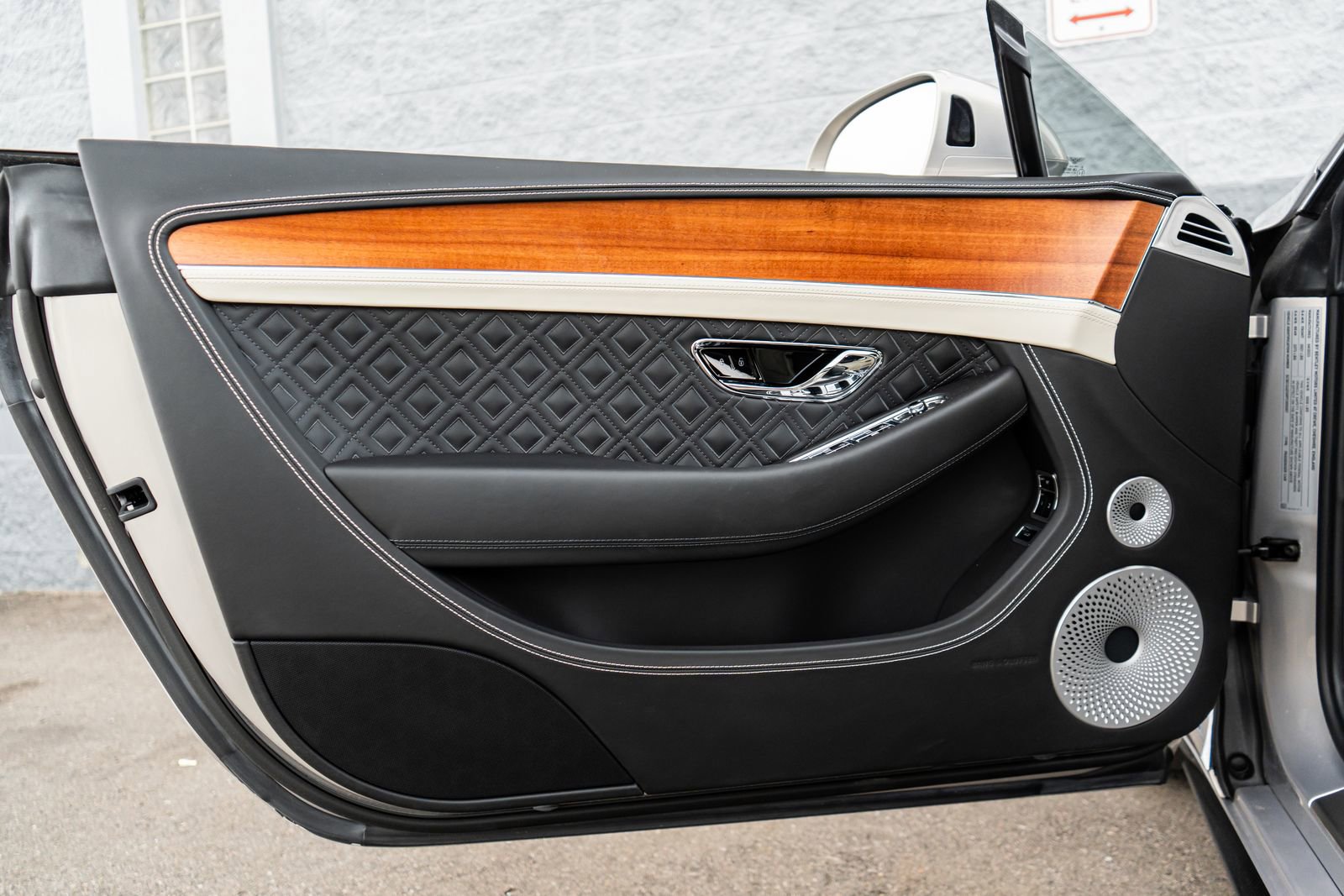 Certified 2023 Bentley Continental GT Azure image 23