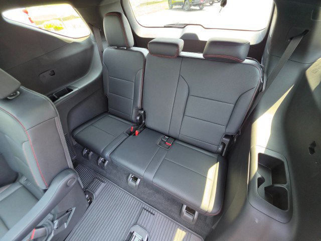 Used 2026 Chevrolet Traverse Z71 w/ Enhanced Driving Package AWD/4WD image 23