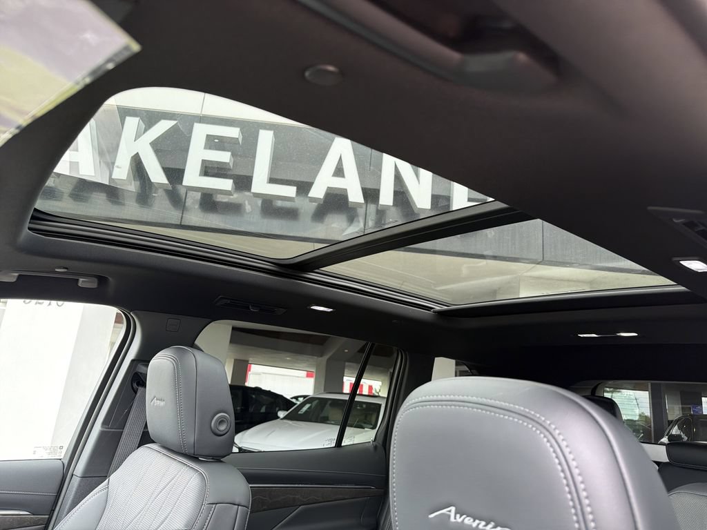 New 2026 Buick Enclave Avenir w/ Super Cruise Package FWD image 23