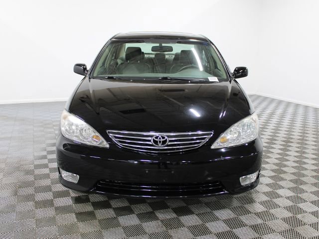 Used 2006 Toyota Camry XLE FWD image 9