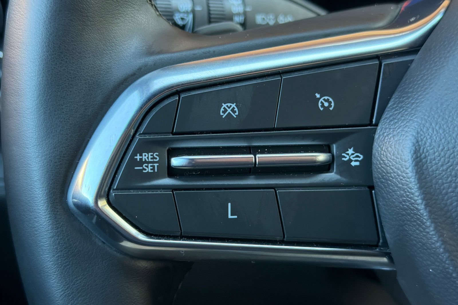 Used 2025 Chevrolet Equinox LT AWD/4WD image 33