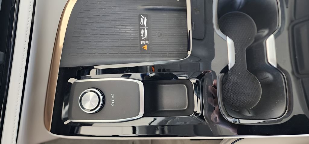 Used 2025 Buick Enclave Avenir w/ Super Cruise Package image 37