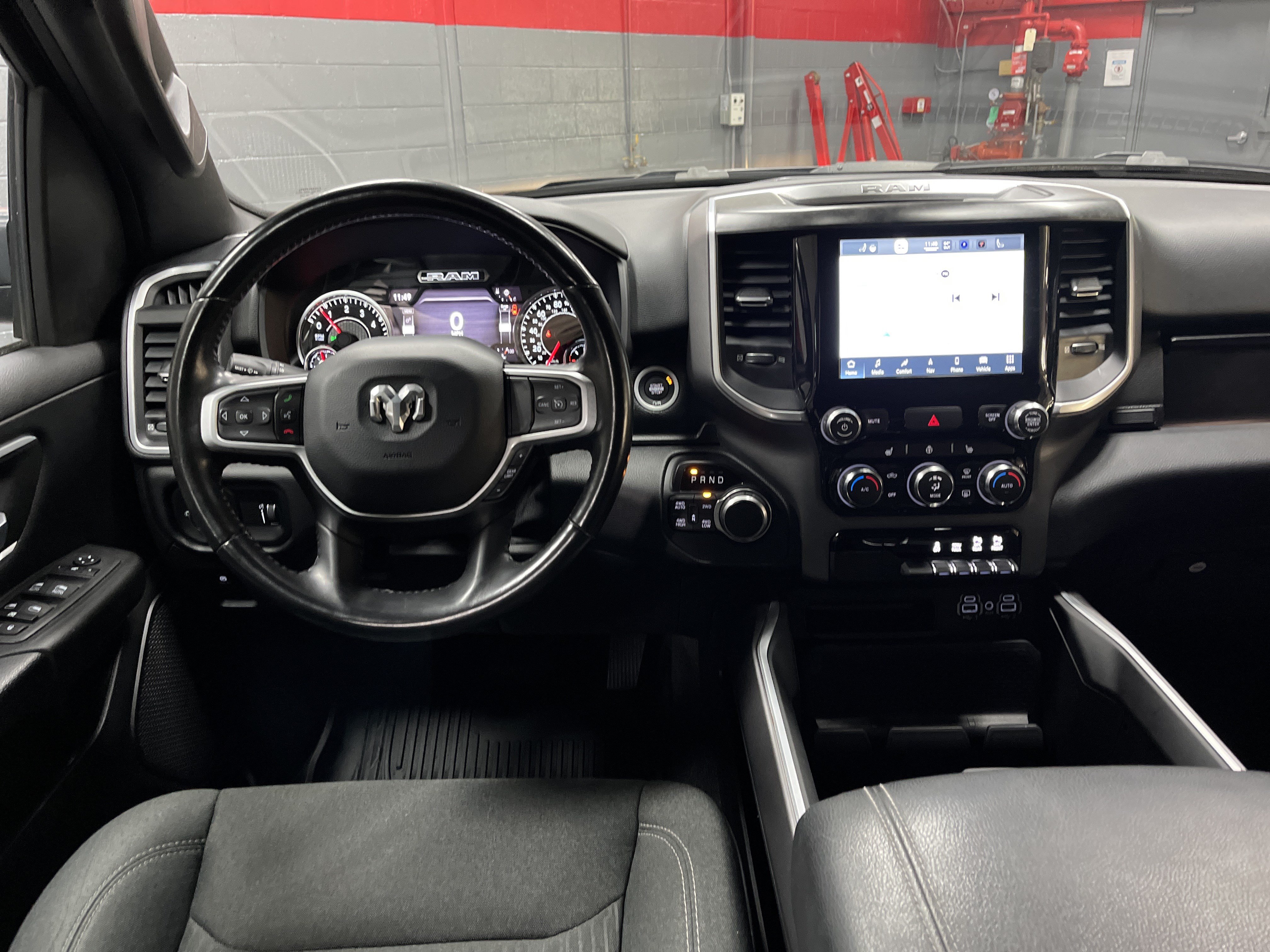 Used 2022 RAM 1500 Big Horn AWD/4WD image 28