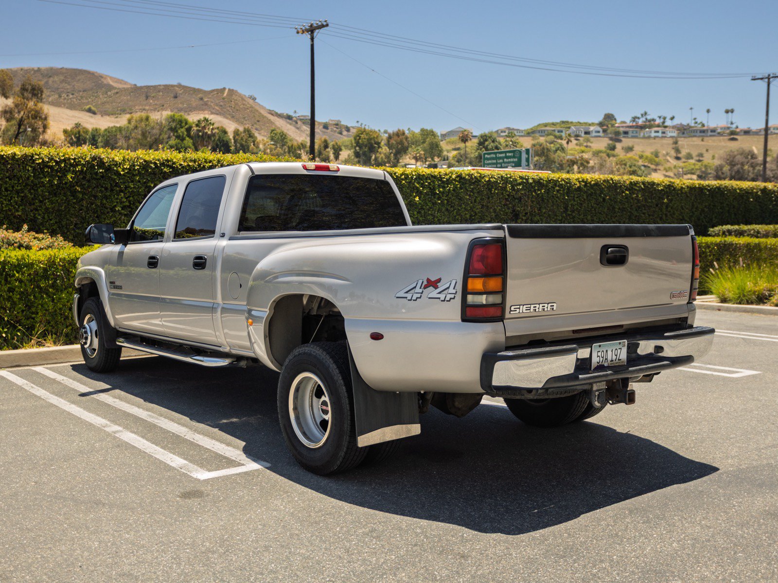 Used 2004 GMC Sierra 3500 SLT w/ Heavy-Duty Power Package AWD/4WD image 7