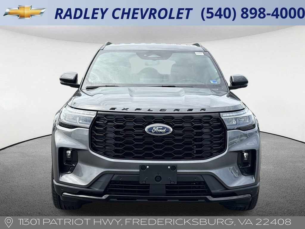 Used 2025 Ford Explorer ST-Line w/ ST-Line Street Pack AWD/4WD image 23