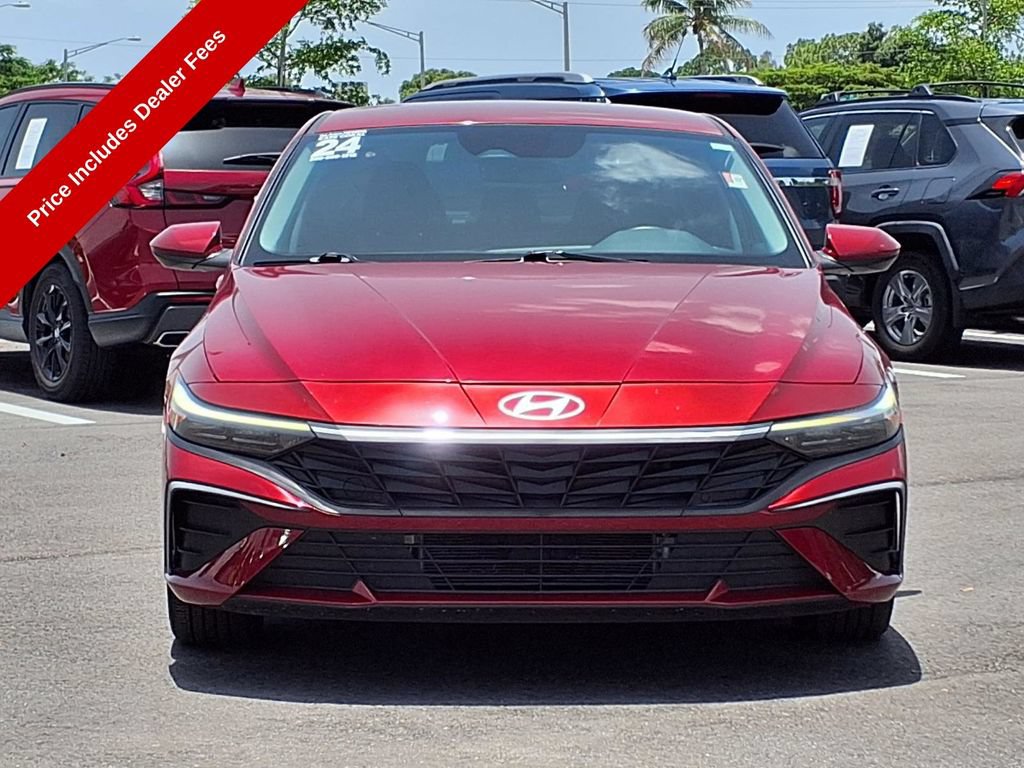 Used 2024 Hyundai Elantra Blue FWD image 2