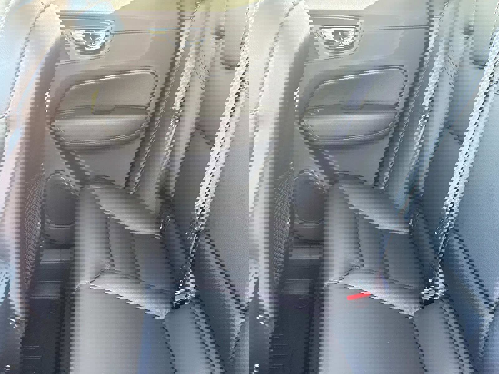 Used 2019 Volvo XC60 T5 Momentum w/ Premium Package image 13