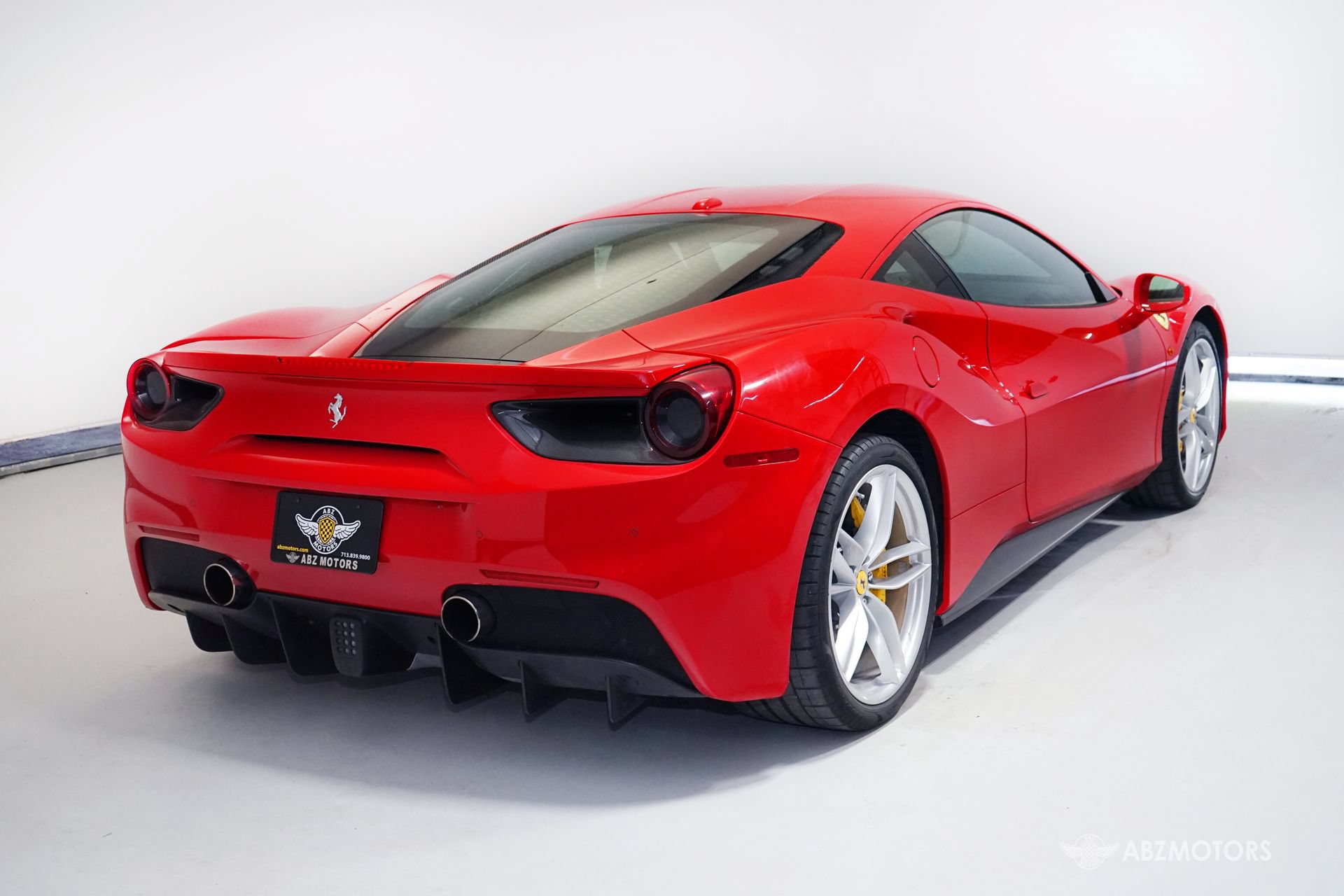 Used 2019 Ferrari 488 GTB RWD image 5