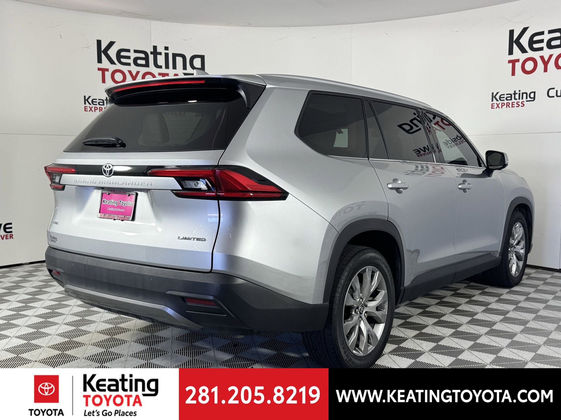 Used 2024 Toyota Grand Highlander Limited image 5