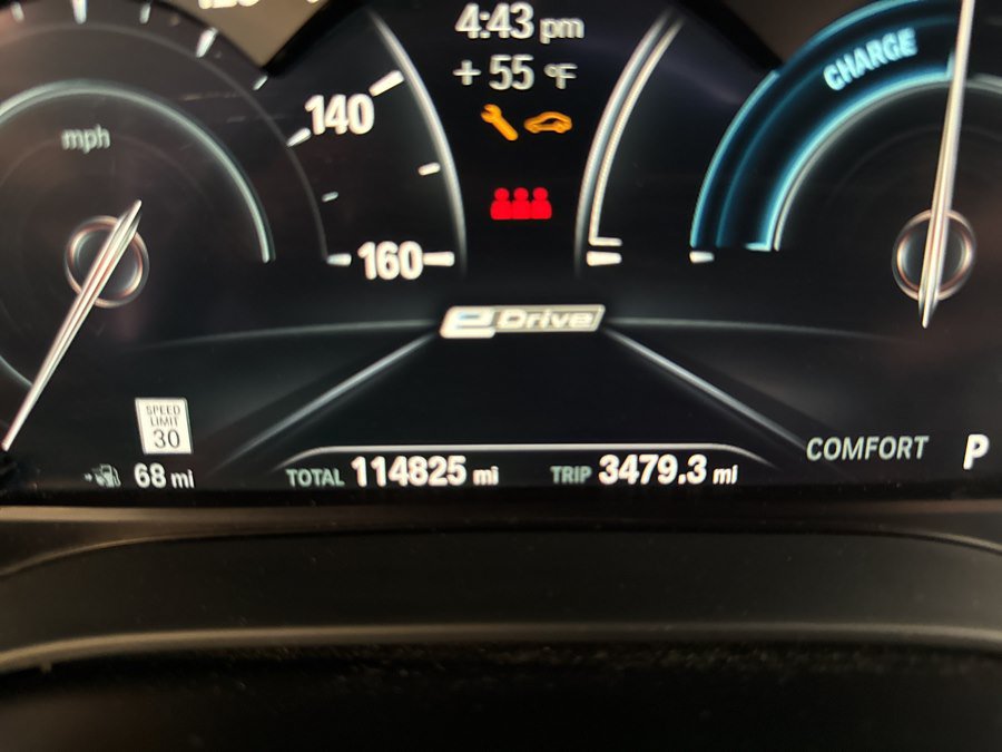 Used 2019 BMW 530e xDrive w/ Convenience Package AWD/4WD image 12