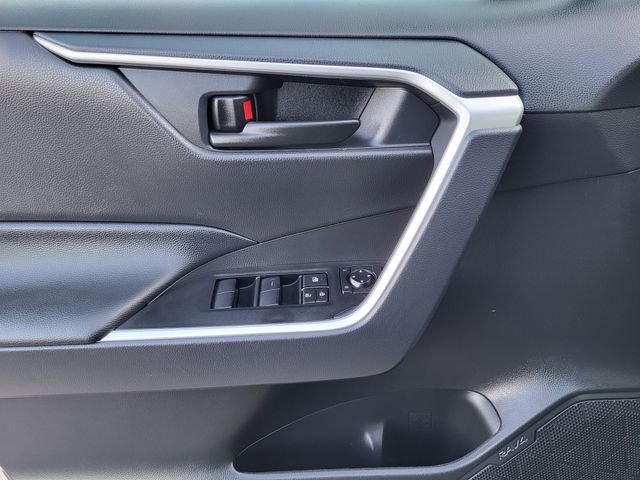 Used 2025 Toyota RAV4 LE image 18