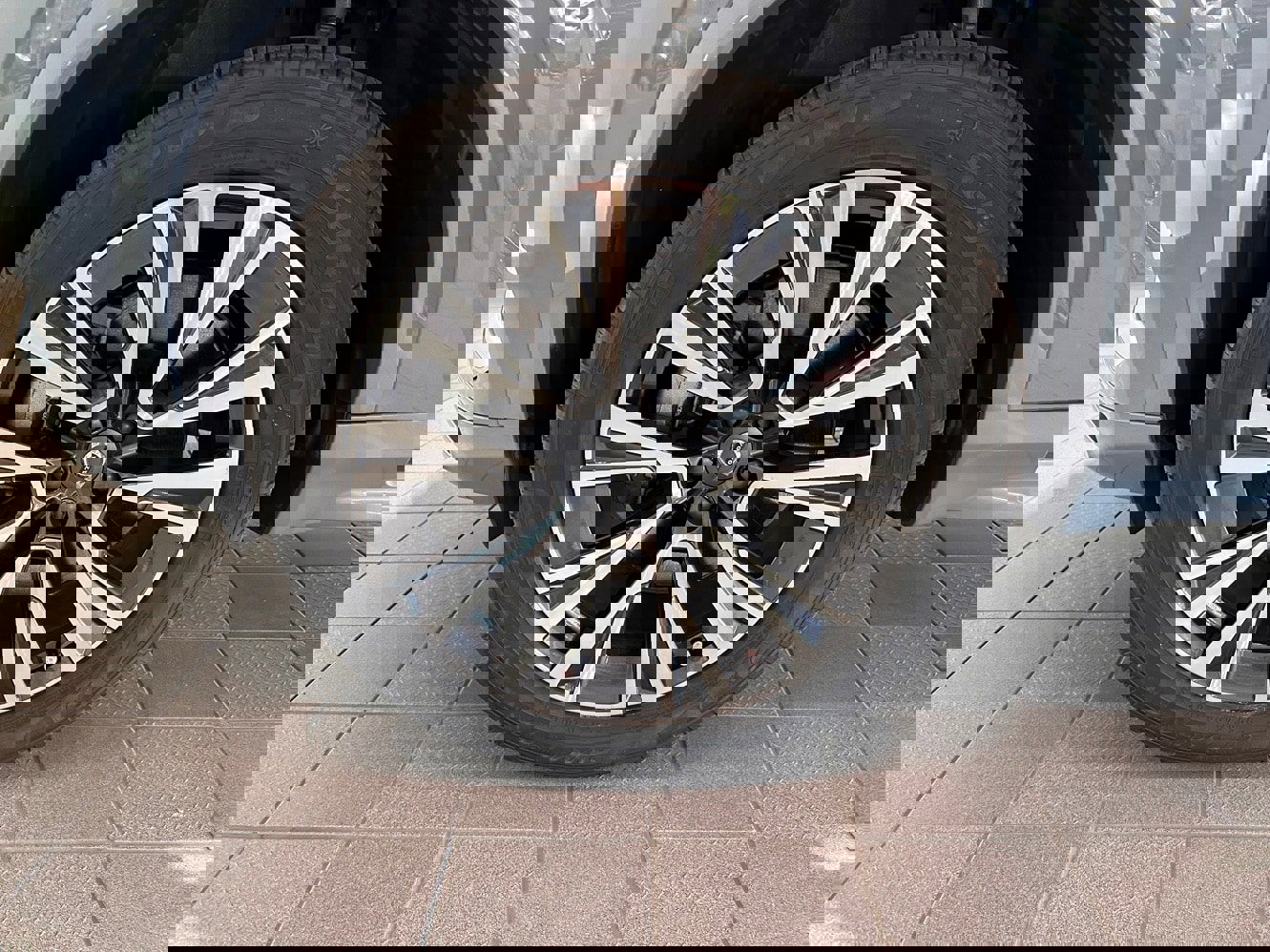 Used 2021 Volvo XC90 T8 Inscription Expression w/ Climate Package image 36