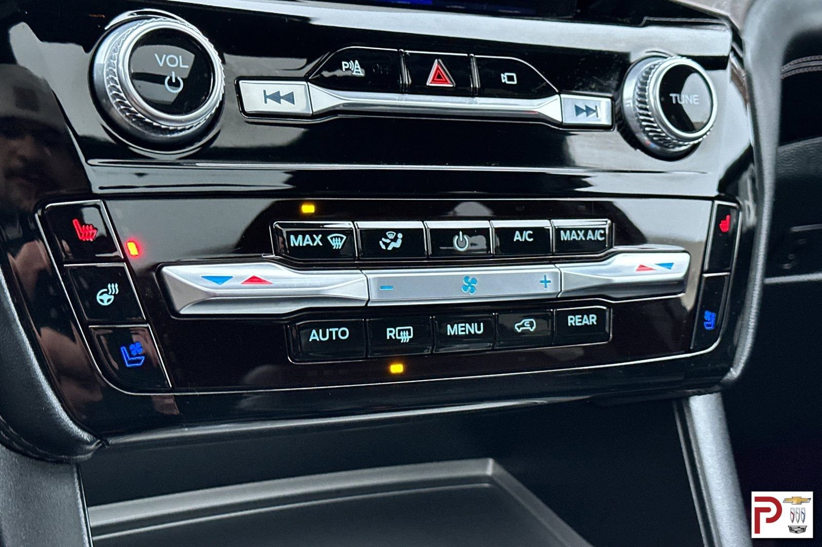 Used 2022 Ford Explorer Platinum w/ Equipment Group 601A image 28