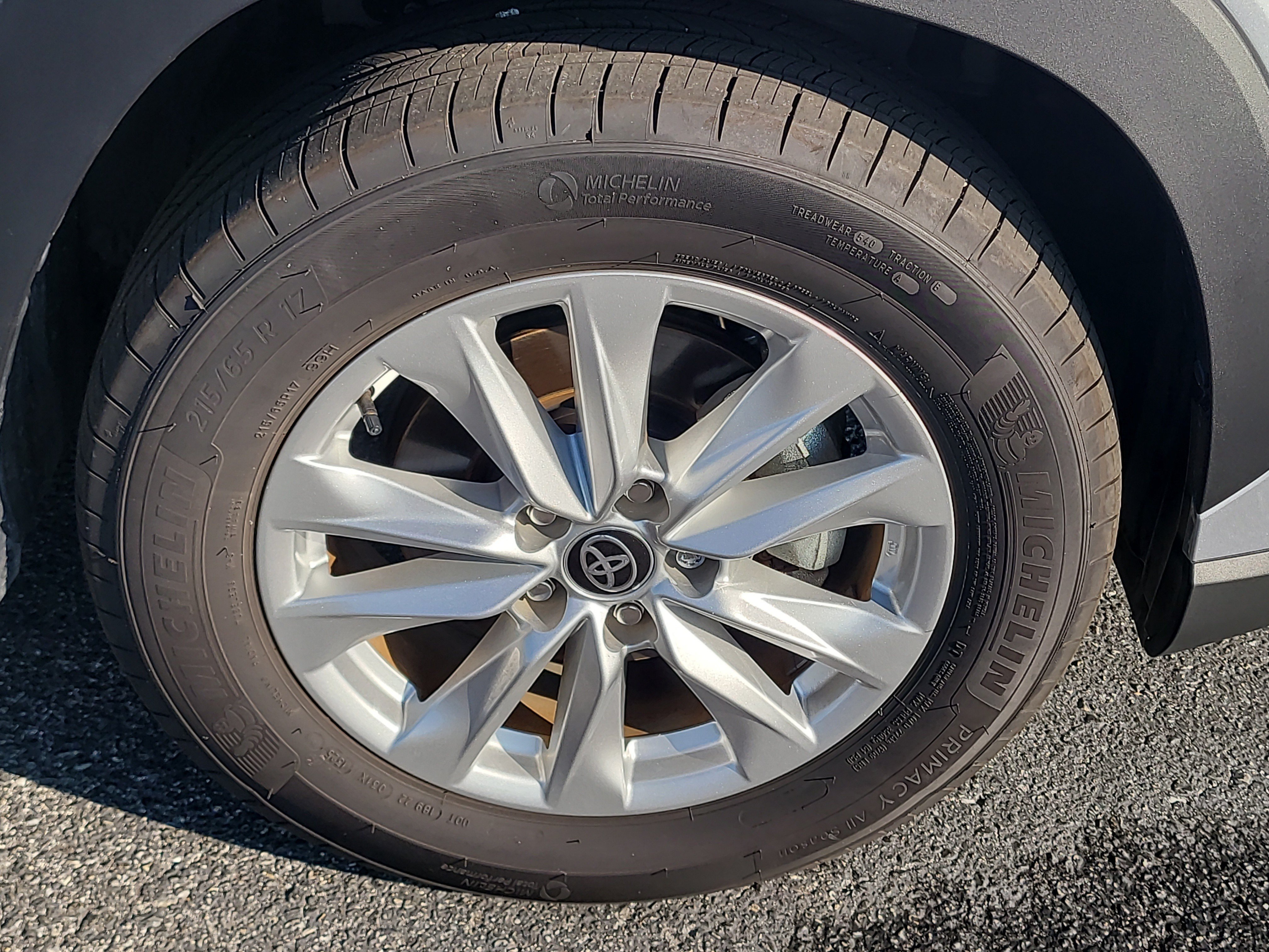 Certified 2025 Toyota Corolla Cross LE FWD image 10