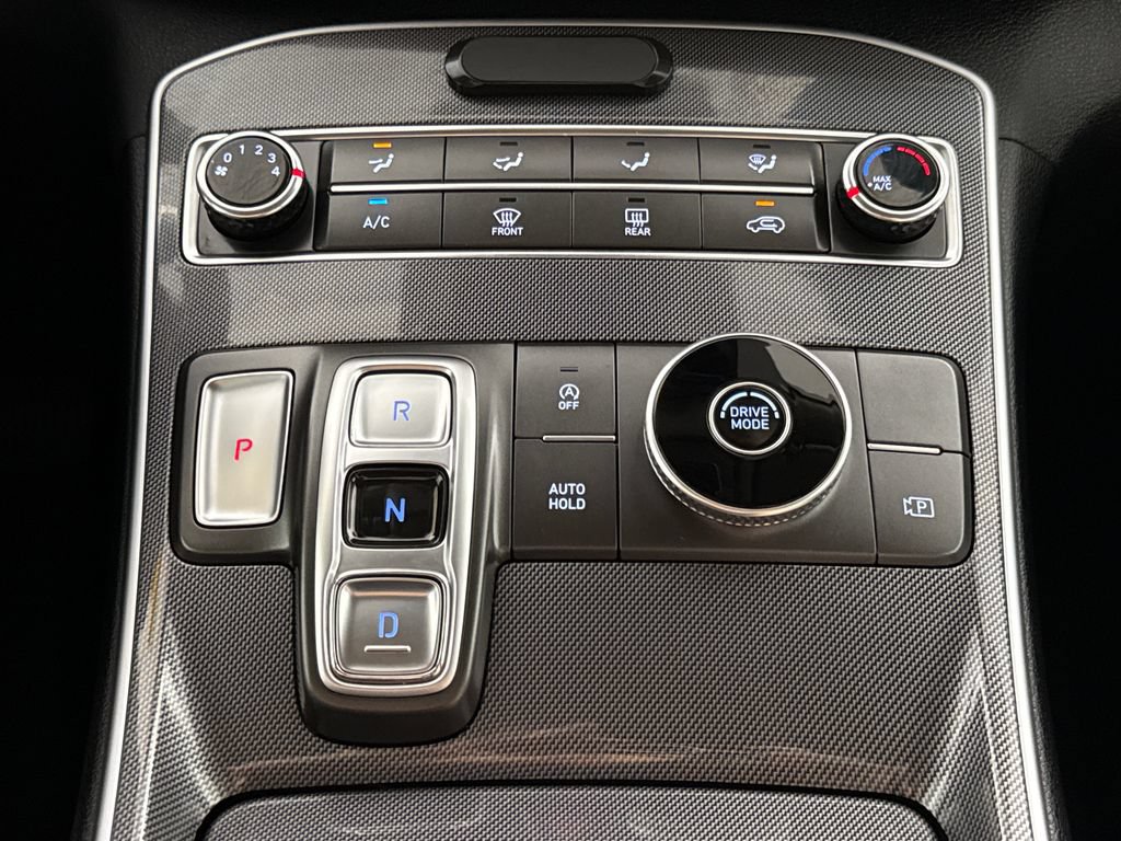 Used 2021 Hyundai Santa Fe SE FWD image 18