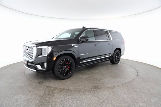 Used 2023 GMC Yukon XL Denali image 2