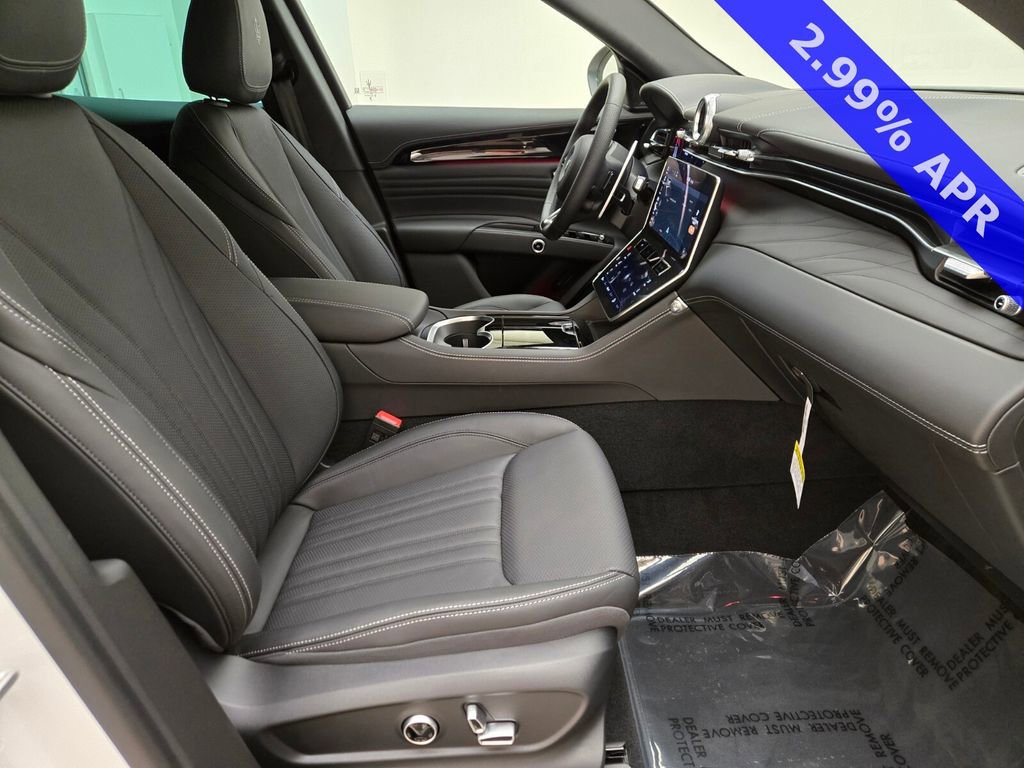 New 2025 Maserati Grecale Modena image 25