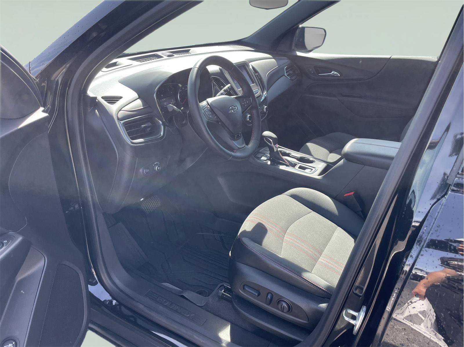 Used 2024 Chevrolet Equinox RS w/ LPO, Floor Liner Package AWD/4WD image 12