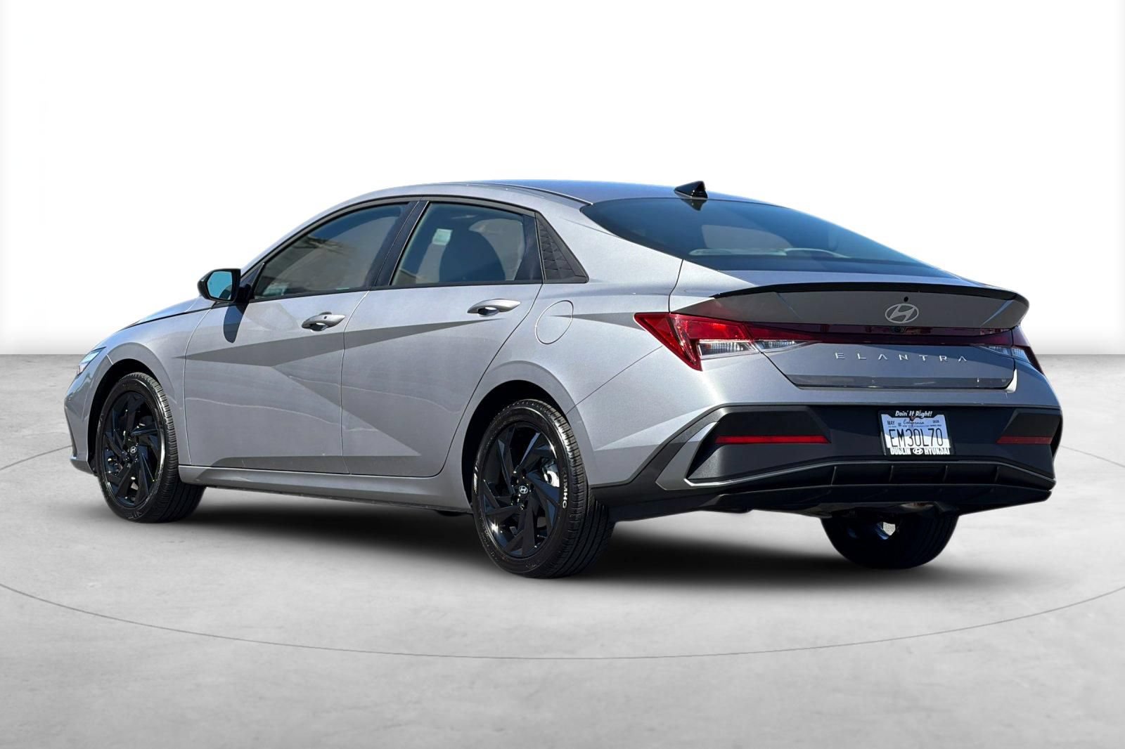 Certified 2026 Hyundai Elantra Sport FWD image 4
