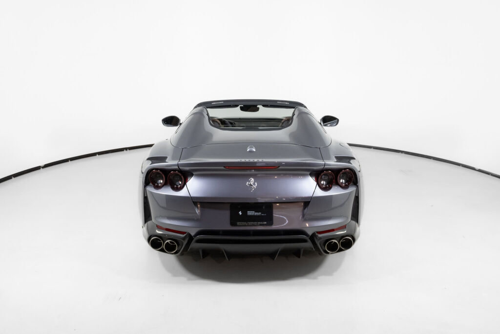 Used 2021 Ferrari 812 GTS image 7