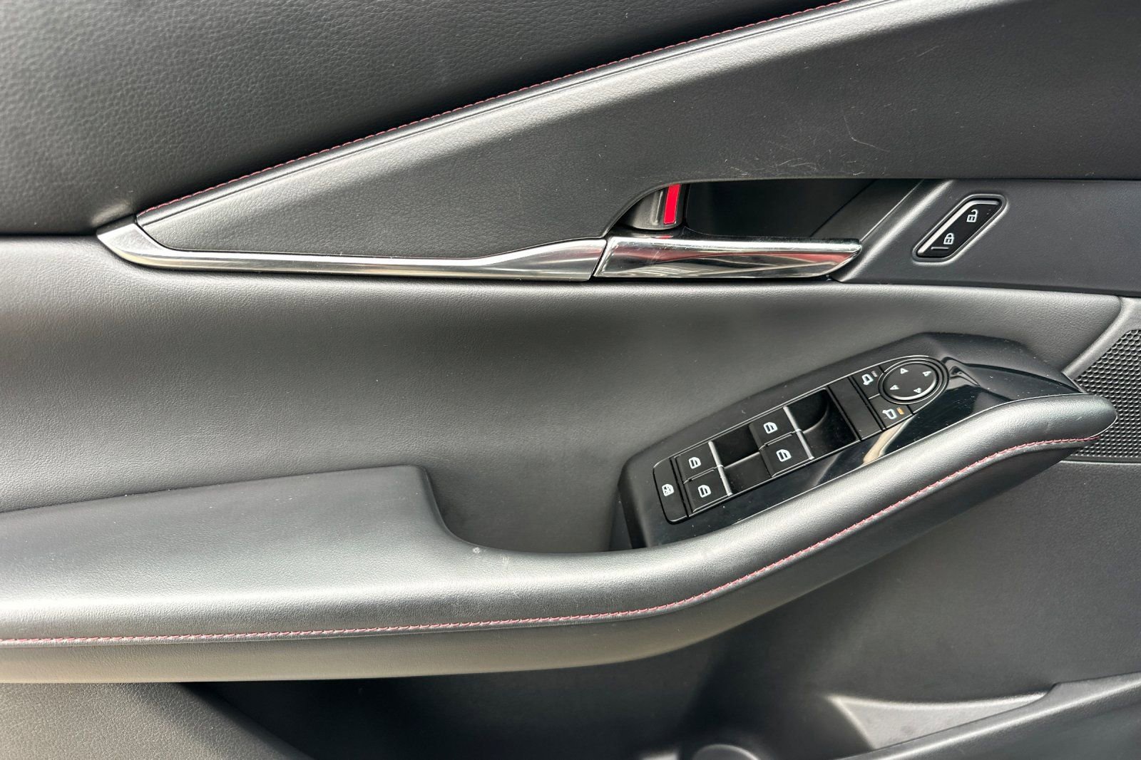 Used 2023 MAZDA CX-30 AWD 2.5 S w/ Preferred Package image 11