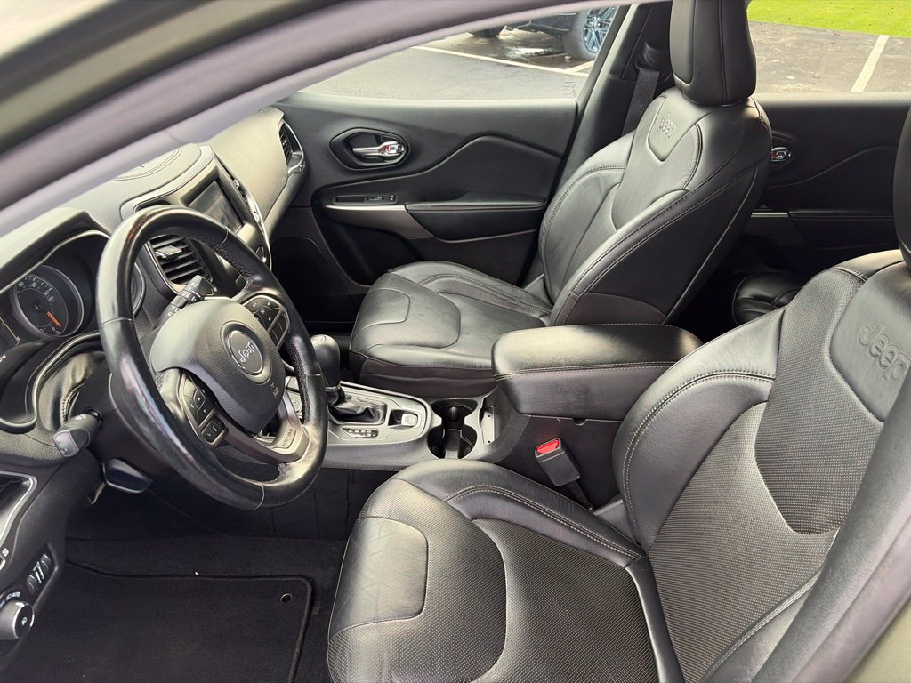 Certified 2021 Jeep Cherokee Latitude Lux FWD image 11