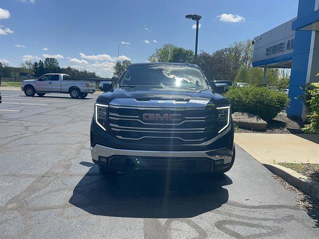 Used 2026 GMC Sierra 1500 SLT AWD/4WD image 3