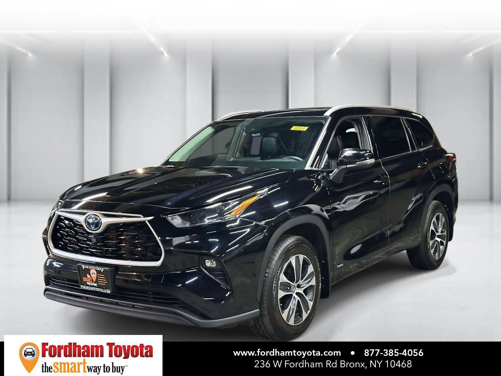 Used 2022 Toyota Highlander XLE AWD/4WD image 7