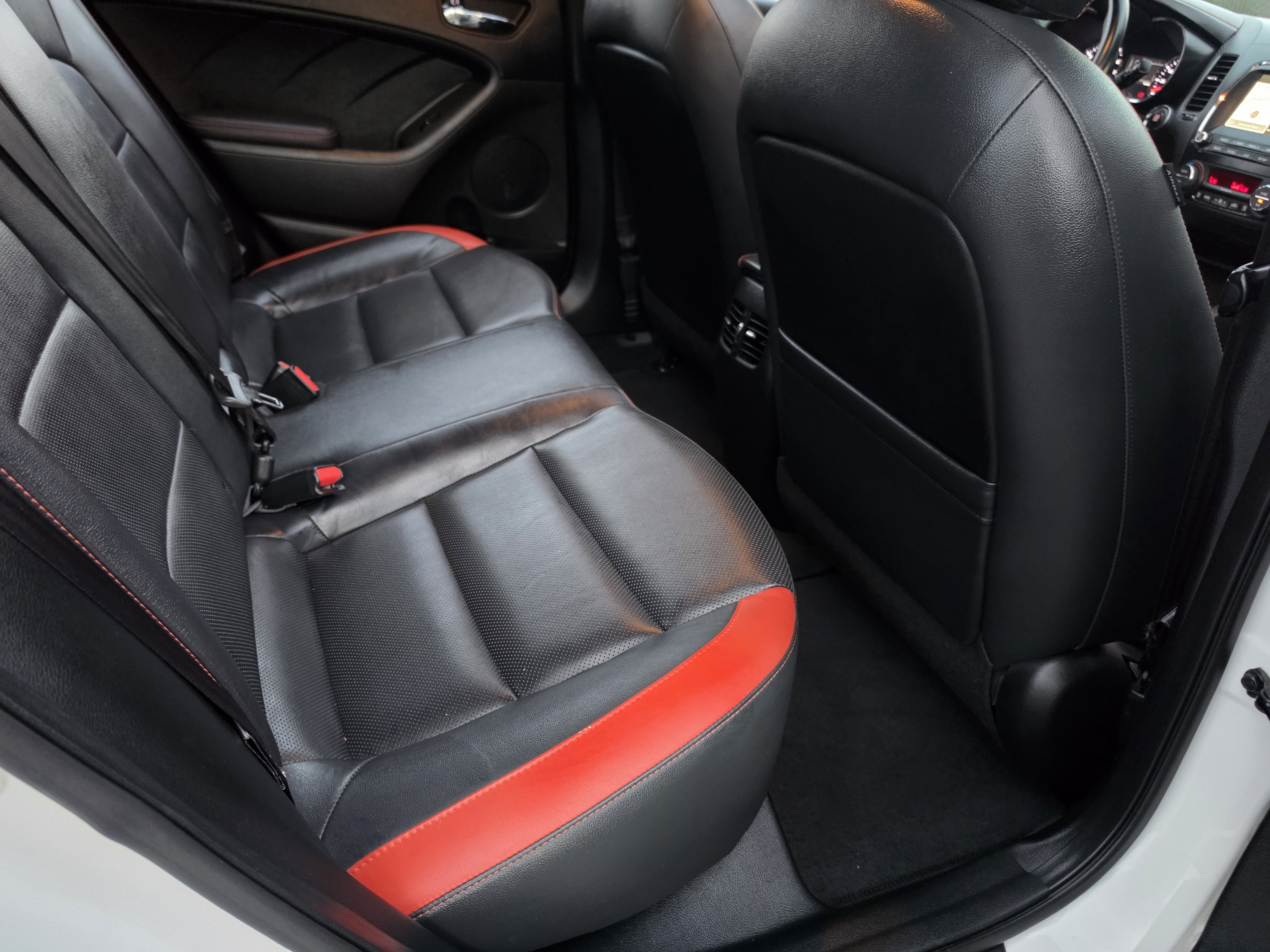 Used 2017 Kia Forte SX FWD image 16