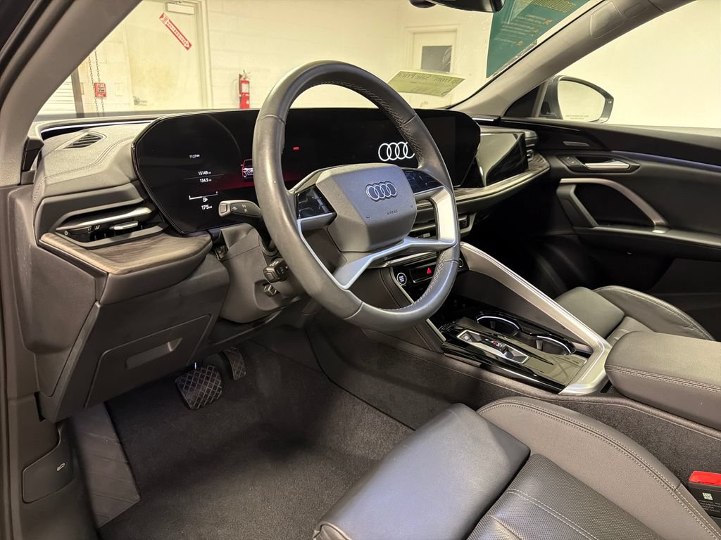 Used 2025 Audi Q5 Premium Plus AWD/4WD image 21