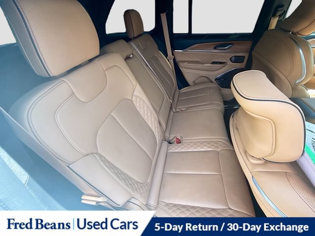 Used 2024 Jeep Grand Cherokee Summit AWD/4WD image 35