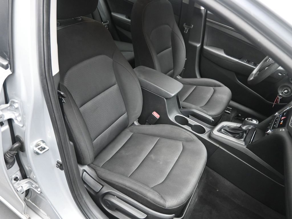 Used 2018 Hyundai Elantra SE w/ Cargo Package image 25