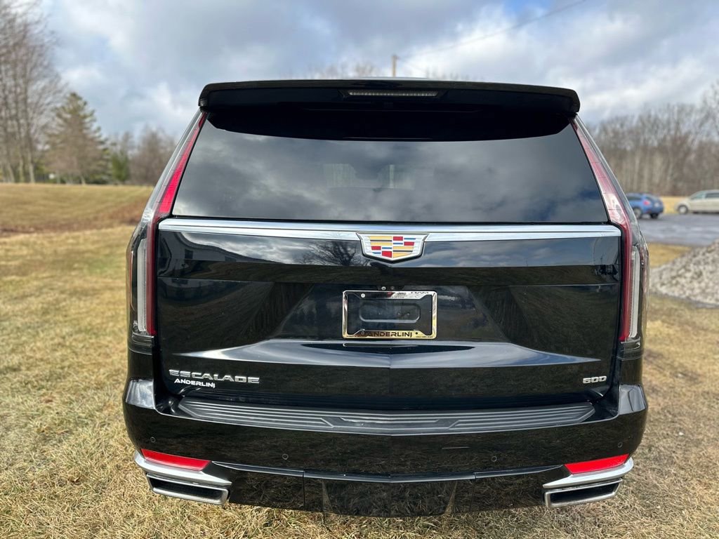 Used 2022 Cadillac Escalade Premium Luxury image 4