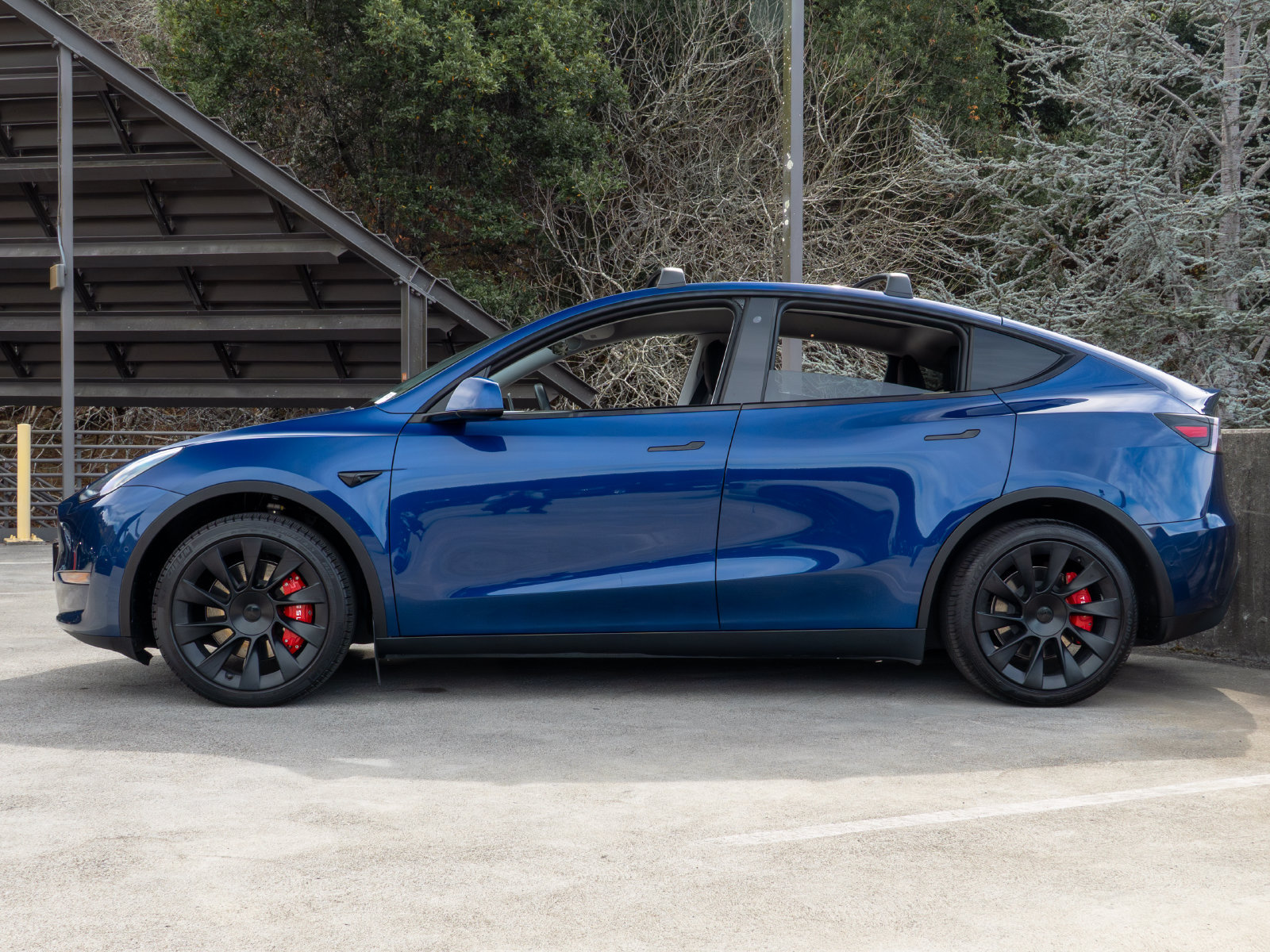 Used 2020 Tesla Model Y Performance AWD/4WD image 2