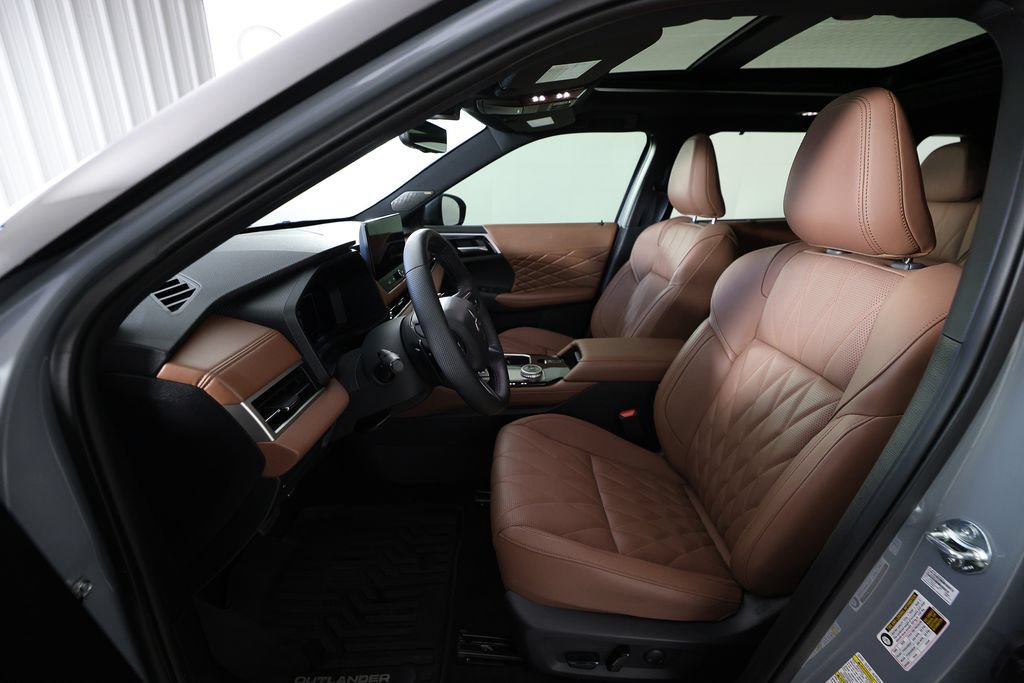 Used 2025 Mitsubishi Outlander SEL FWD image 17
