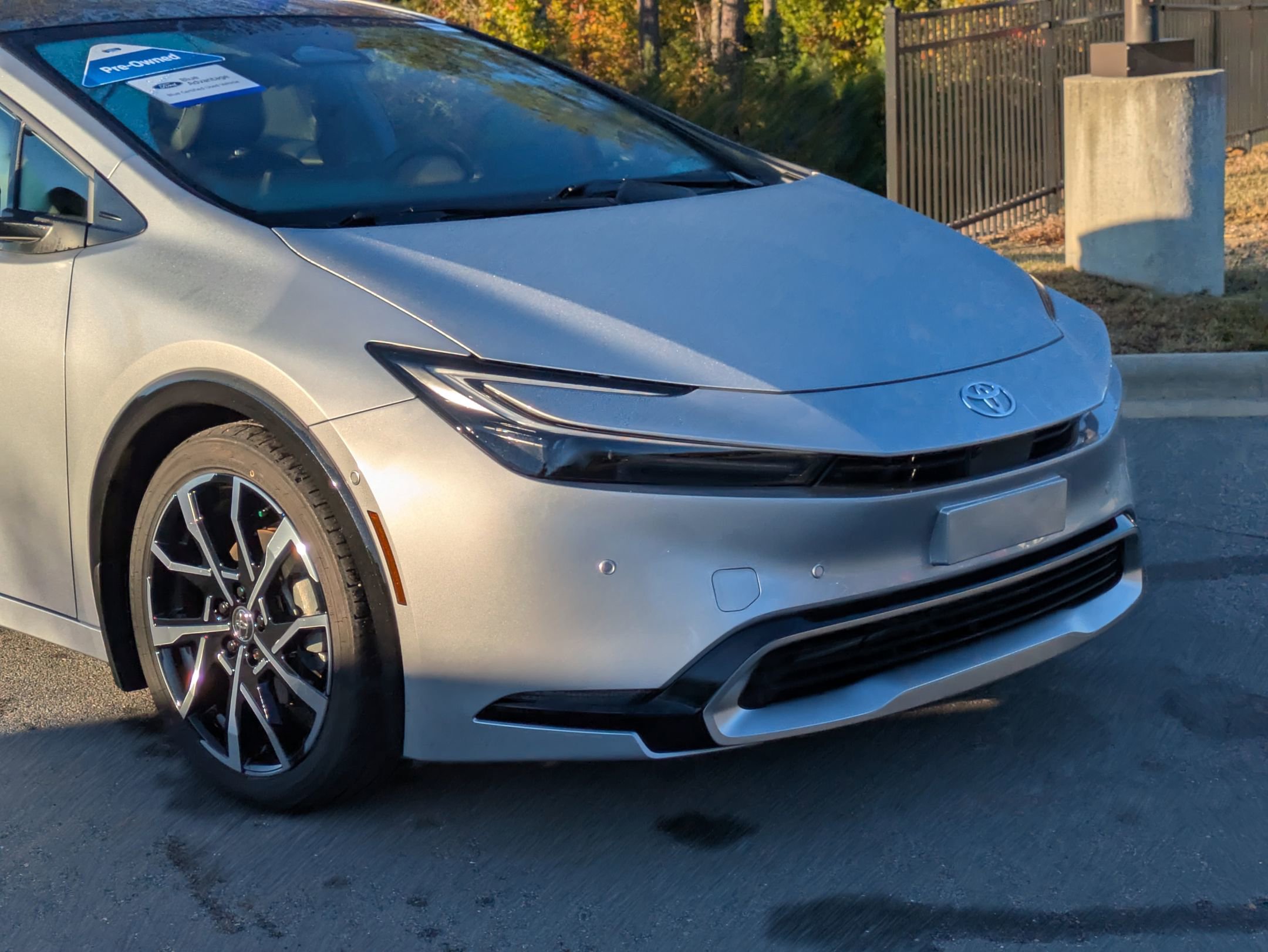 Used 2025 Toyota Prius Plug-In Hybrid image 10