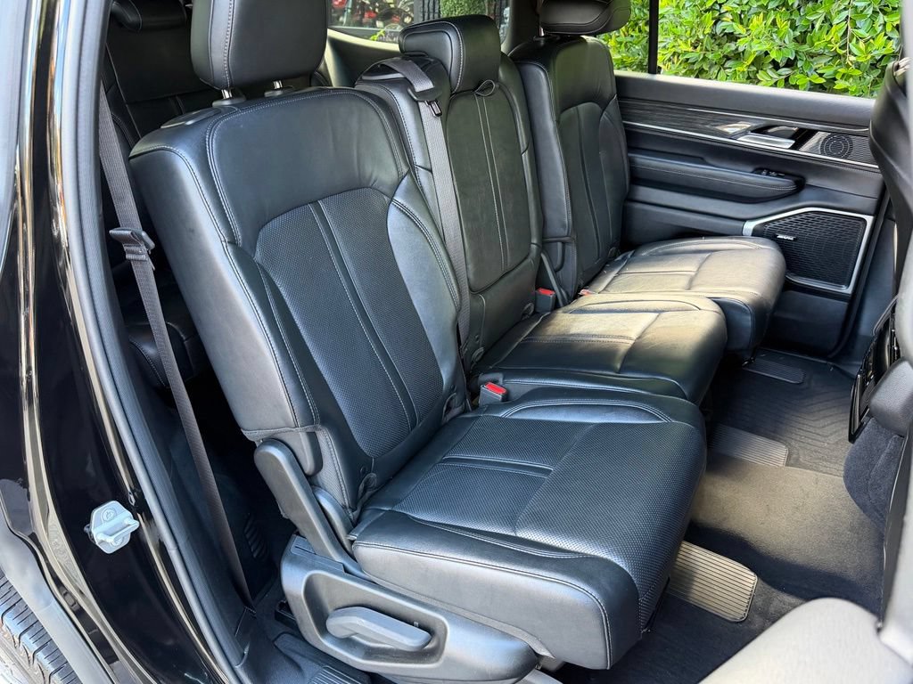Used 2022 Jeep Wagoneer Series II AWD/4WD image 41