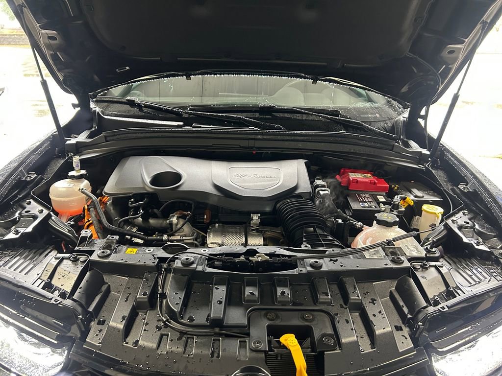 Used 2024 Alfa Romeo Tonale Veloce image 29