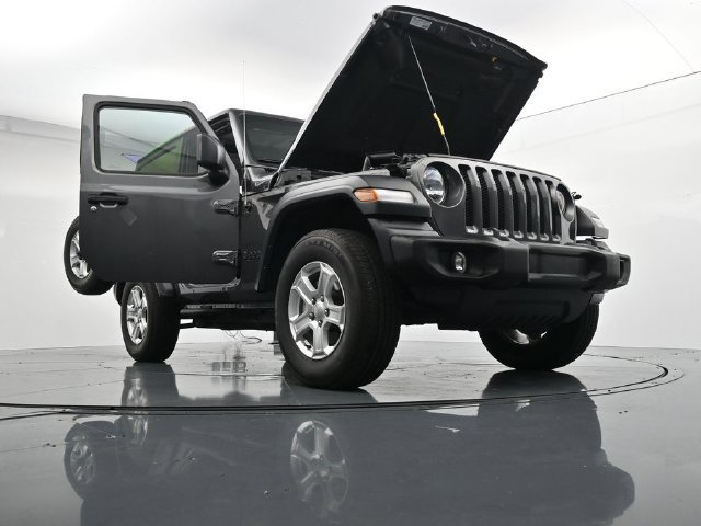 Used 2023 Jeep Wrangler Sport AWD/4WD image 38