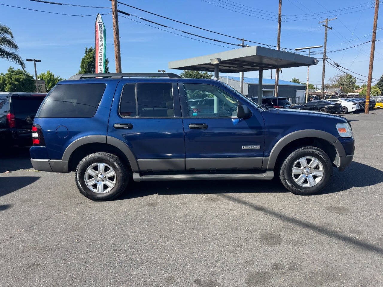 Used 2006 Ford Explorer XLT AWD/4WD image 8