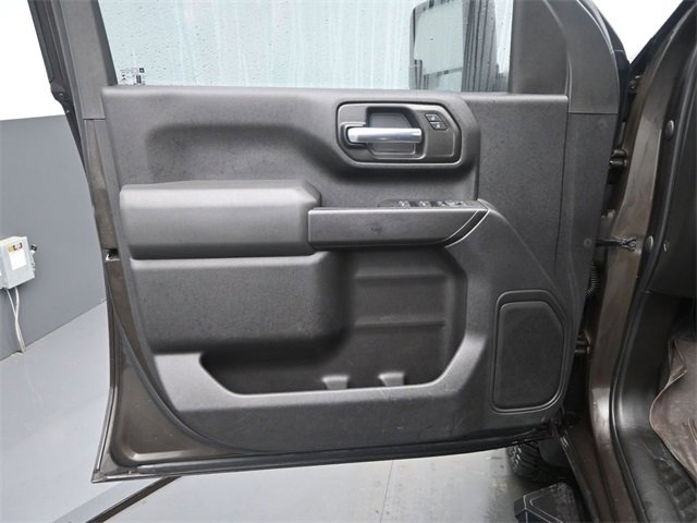 Used 2020 Chevrolet Silverado 2500 Custom w/ Custom Value Package image 12