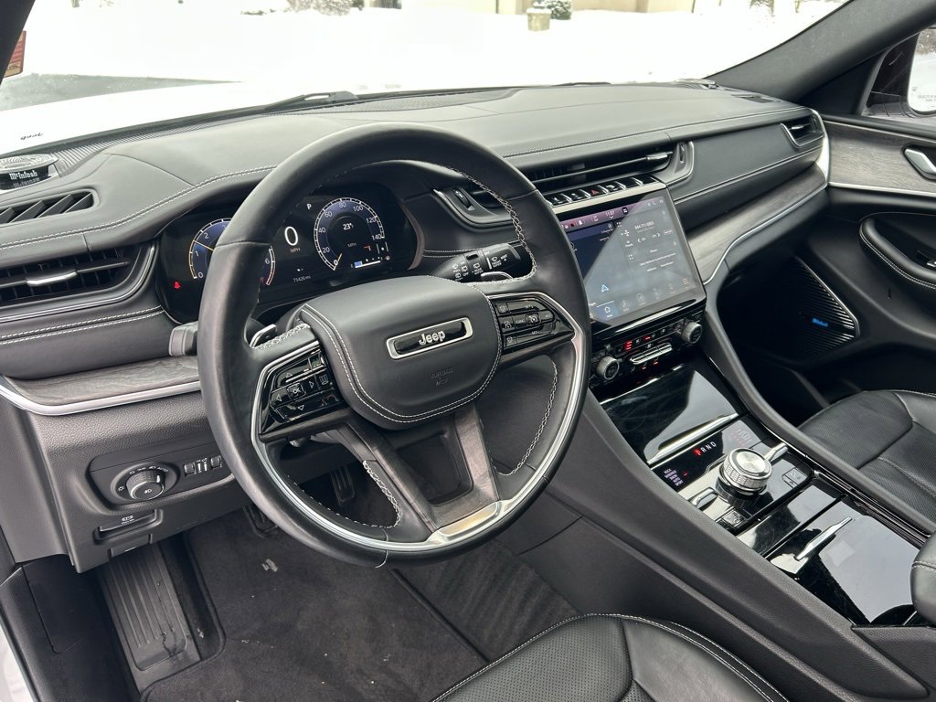 Used 2021 Jeep Grand Cherokee L Overland image 2