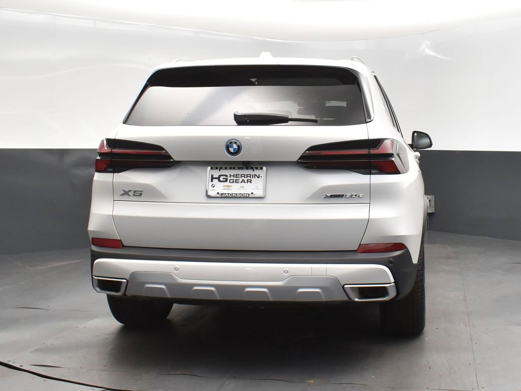 New 2026 BMW X5 xDrive50e image 7